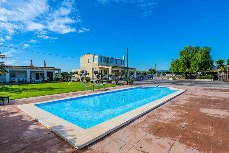 Finca a solo 5 minutos de playa de L´Almarda Valencia