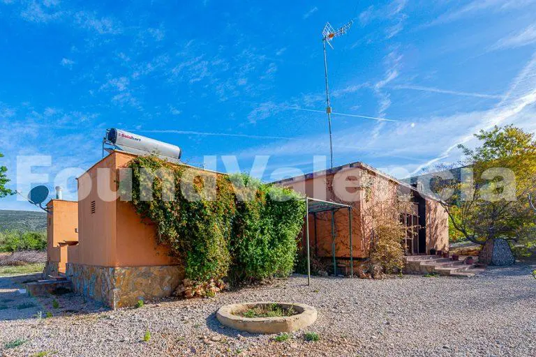 Casa independiente en plena naturaleza en Dos Aguas Valencia