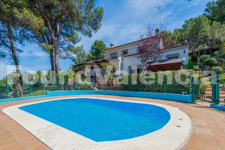 En venta, Chalet independiente en El Bosque,Valencia