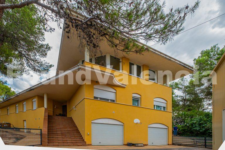 Elegante Residencia en las Montañas de Alicante