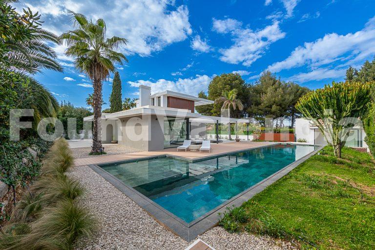 Chalet junto al mar Mediterráneo en la zona de Las Rotas en Denia