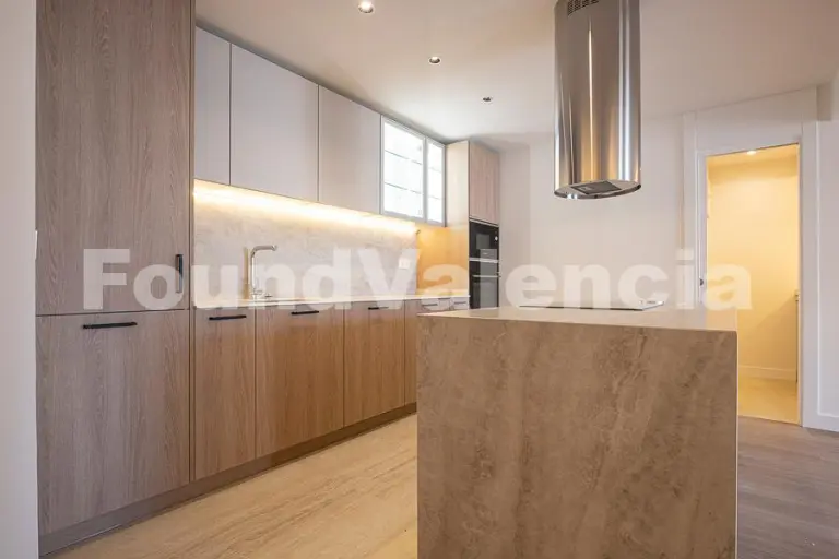 Vivienda reformada con encanto en el corazón del Carmen, con vistas y luz