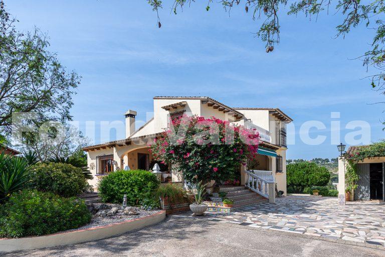 Acogedora casa familiar con vistas inolvidables – A 45 minutos de Valencia