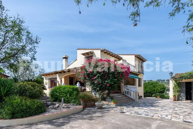 Acogedora casa familiar con vistas inolvidables – A 45 minutos de Valencia