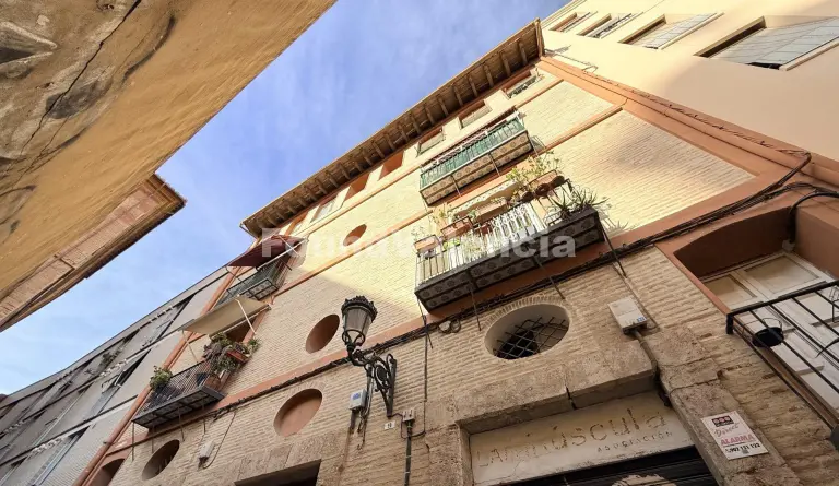 Encanto histórico y reforma contemporánea en el corazón de Velluters 9 Encanto histórico y reforma contemporánea en el corazón de Velluters