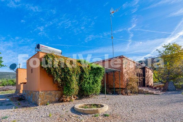 Casa independiente en plena naturaleza en Dos Aguas Valencia